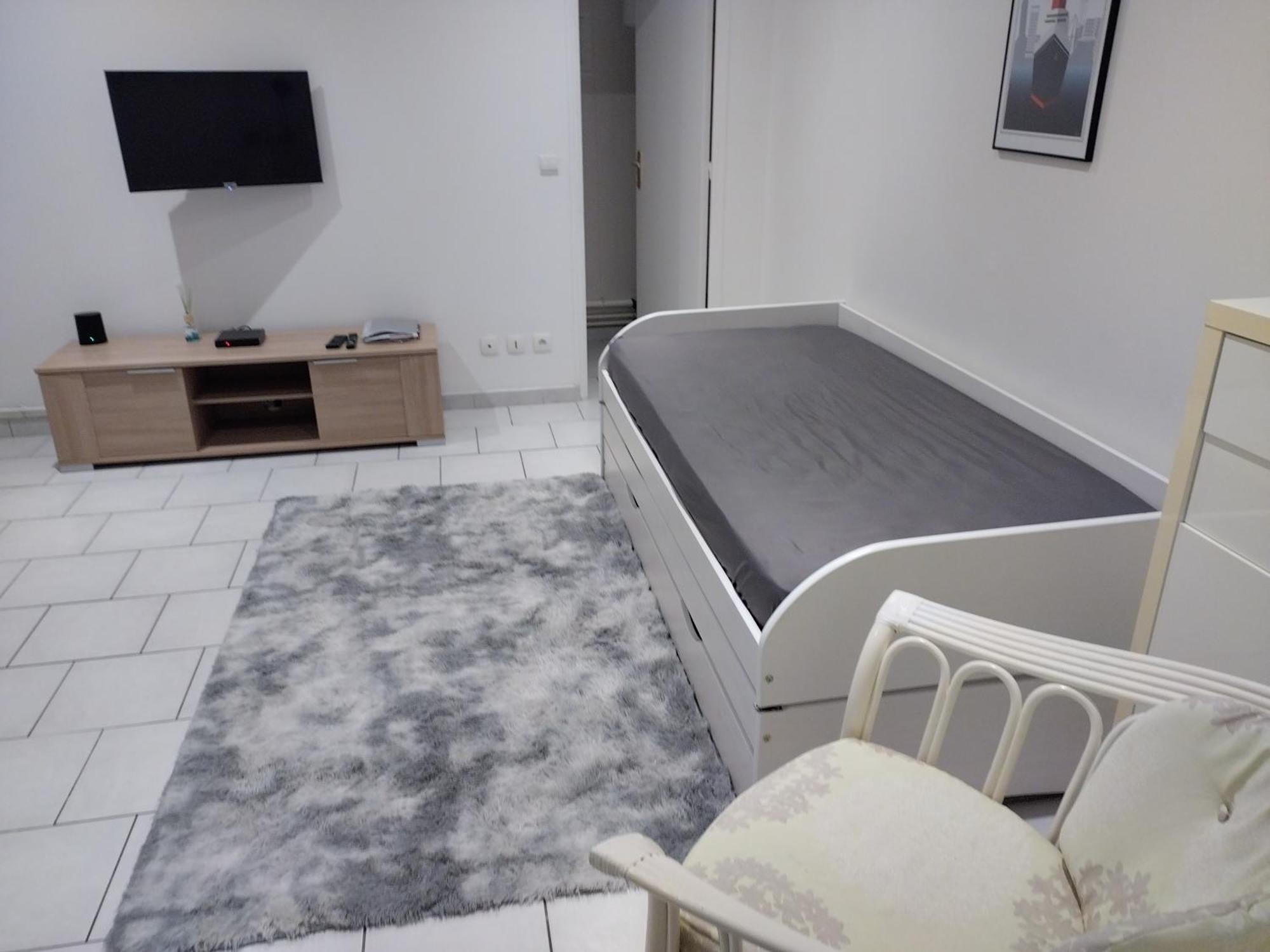 Studio Charmant Canape Lit Netflix Prime Video Wifi Dazn Le Havre Exterior photo